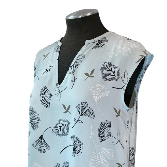 Chelsea28 - Leaf Print Pleat Back Cap Sleeve Pullover Top – Small - Picture 7 of 9